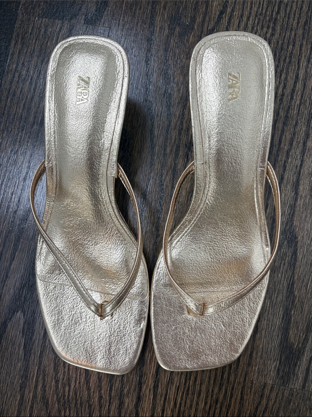 Zara Gold sandal 38